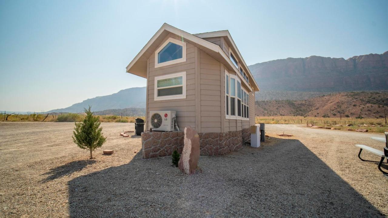 Funstays Glamping Tiny House W Large Loft Site 8 Moab Kültér fotó