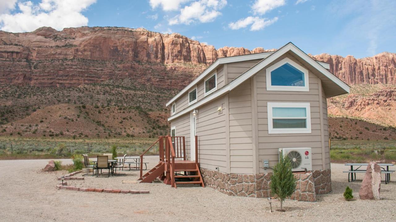 Funstays Glamping Tiny House W Large Loft Site 8 Moab Kültér fotó