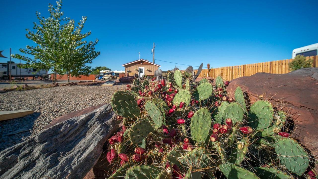 Funstays Glamping Tiny House W Large Loft Site 8 Moab Kültér fotó